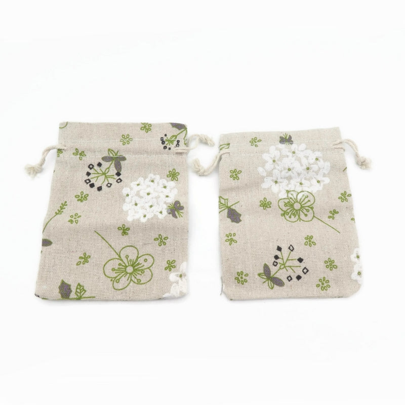 10 Beige Scattered Flowers 9.5 x 13cm Gift Bags