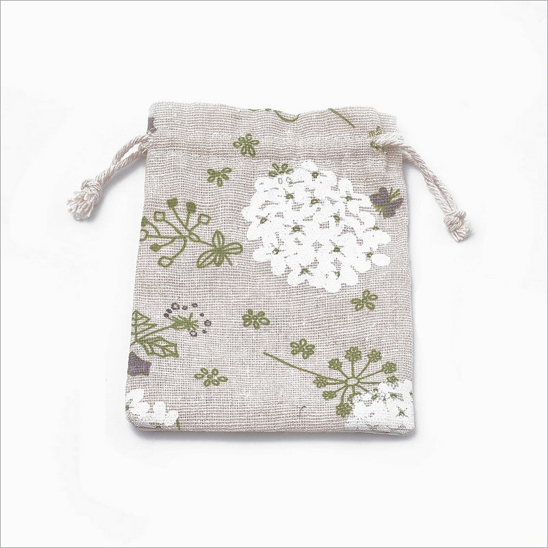 10 Beige Scattered Flowers 9.5 x 13cm Gift Bags