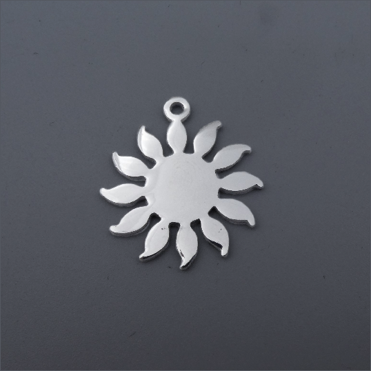5 Stainless Steel Flaming Sun Stamping Blank Pendants