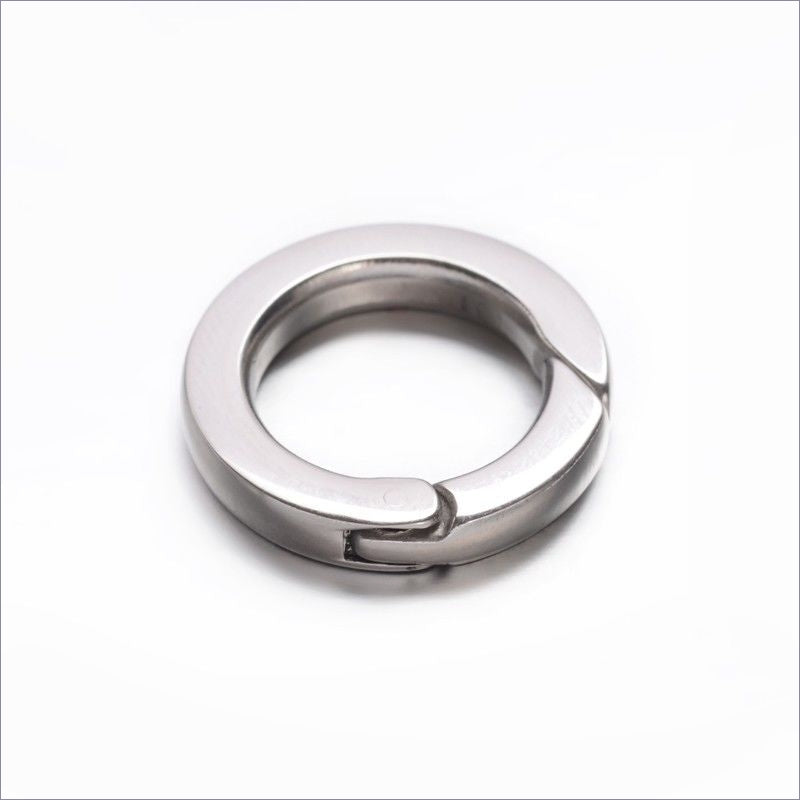 1 Stainless Steel 20mm Flat Edged Round Donut Clasp