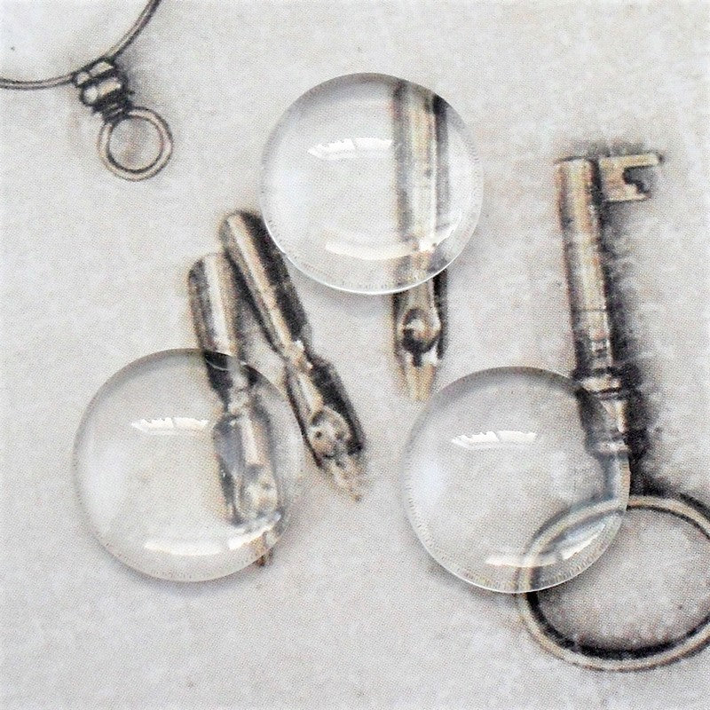 30 Round Domed 14mm Clear Glass Cabochons