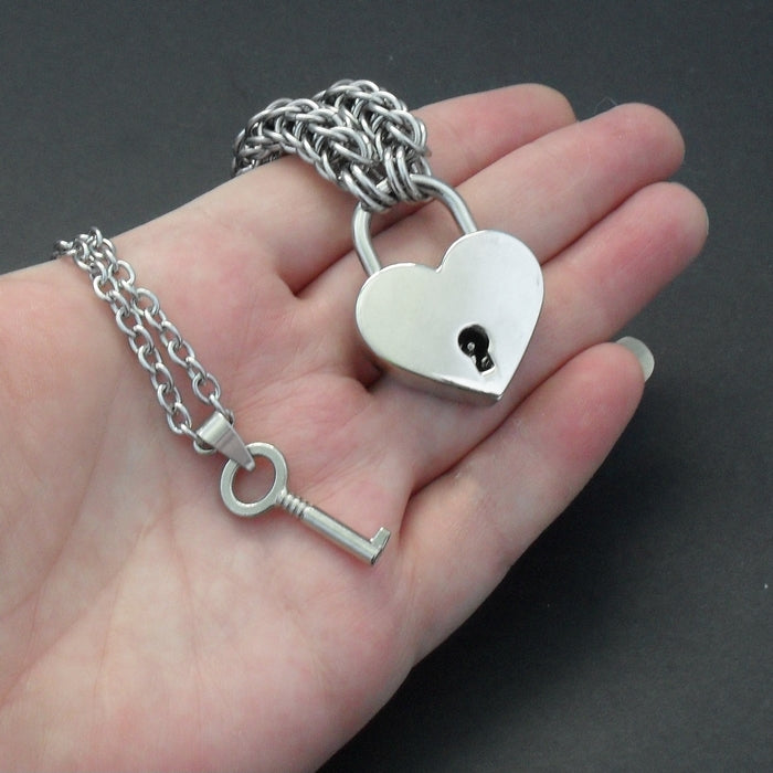 Stainless Steel Collar Necklace Set with Working Heart Padlock